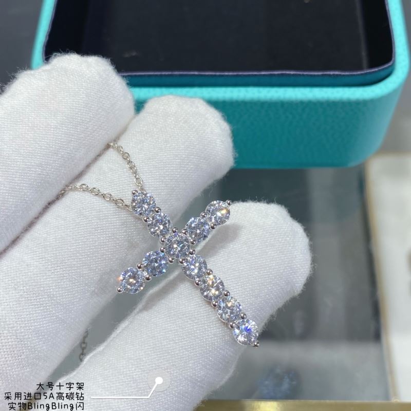 T*f*ny necklaces